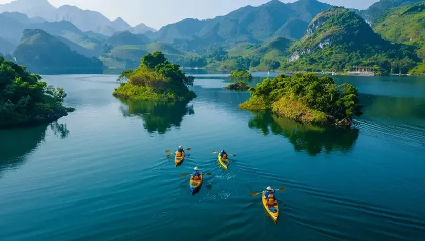 hoa-binh-lake